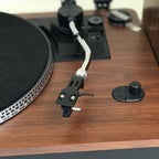 Camden Turntable With Speakers [Tech & Turntables]